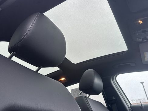 Used 2018 Mercedes-Benz GLA 250 4MATIC image 17