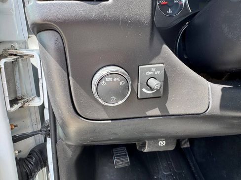 Used 2013 Chevrolet Express 2500 RWD image 14
