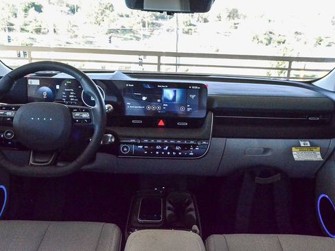 New 2026 Hyundai Ioniq 5 Limited image 14