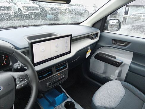 New 2026 Ford Maverick XLT w/ XLT Luxury Package FWD image 18