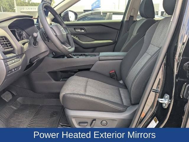 Used 2026 Nissan Rogue SV w/ Cold Weather Package FWD image 13