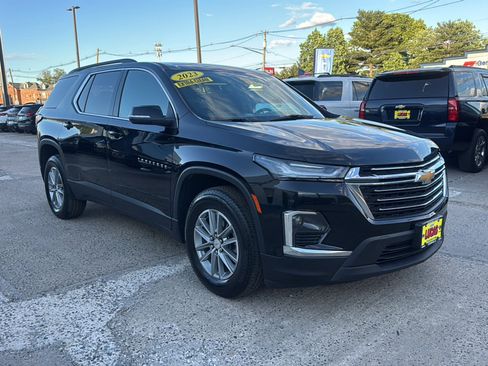 Used 2023 Chevrolet Traverse LT FWD image 4