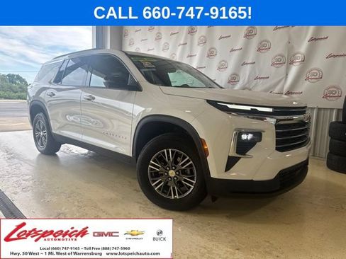 Certified 2026 Chevrolet Traverse LT w/ Driver Confidence Package FWD image 1