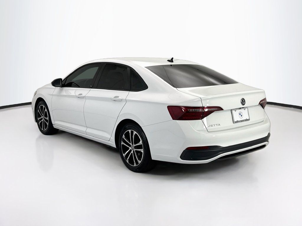 Used 2024 Volkswagen Jetta Sport FWD image 7