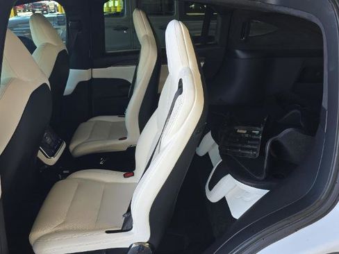 Used 2023 Tesla Model X image 5