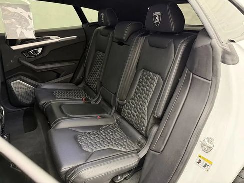 Used 2021 Lamborghini Urus AWD/4WD image 49