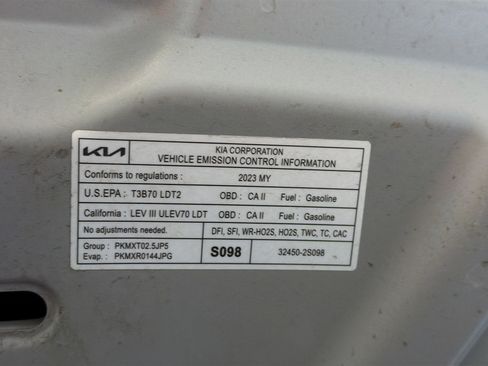 Used 2023 Kia Sorento EX image 16