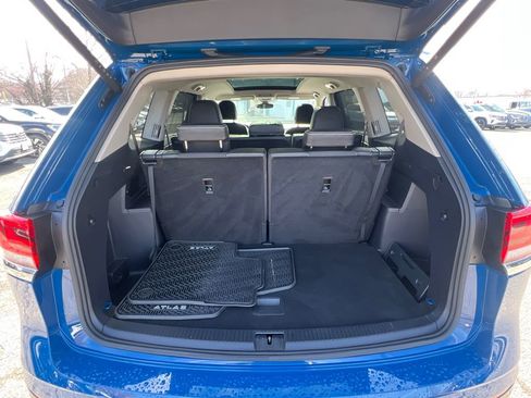 Certified 2025 Volkswagen Atlas SE w/ Panoramic Sunroof Package image 14