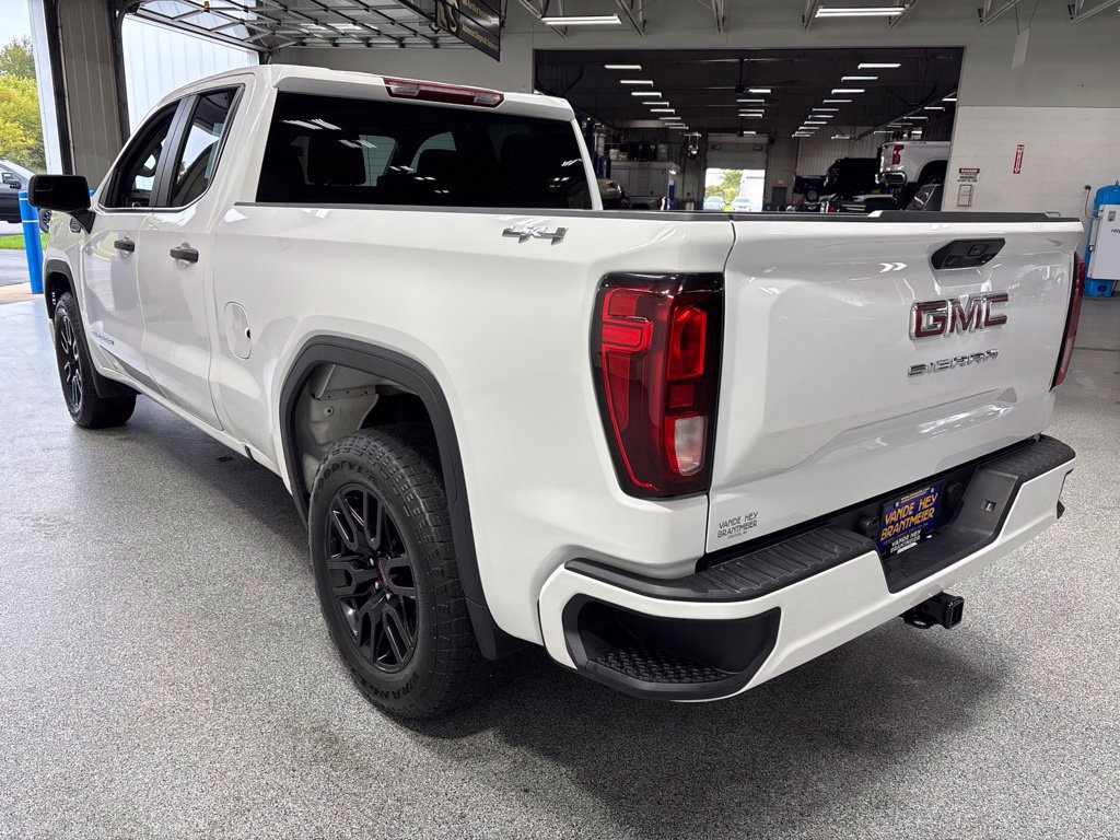Used 2023 GMC Sierra 1500 Pro w/ Graphite Edition AWD/4WD image 5