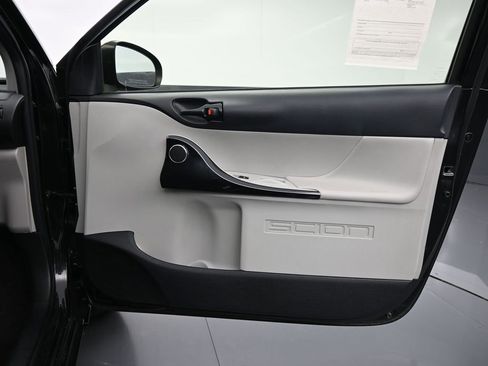 Used 2012 Scion iQ image 35