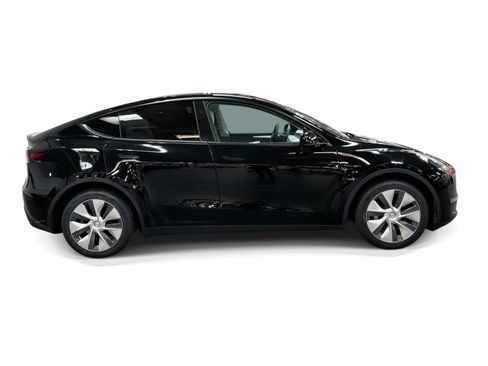 Certified 2023 Tesla Model Y Long Range AWD/4WD image 7