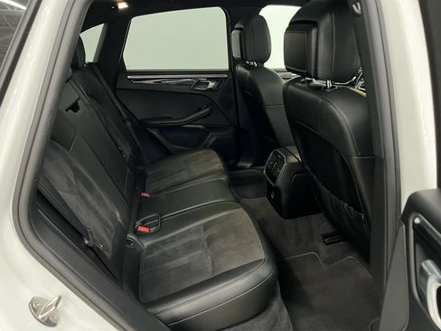 Used 2017 Porsche Macan image 13