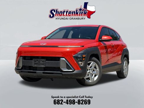 Used 2024 Hyundai Kona SE FWD image 1