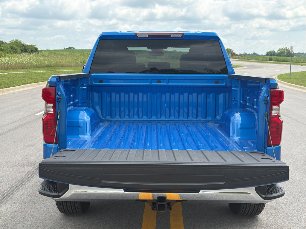 Used 2025 Chevrolet Silverado 1500 LT AWD/4WD image 35