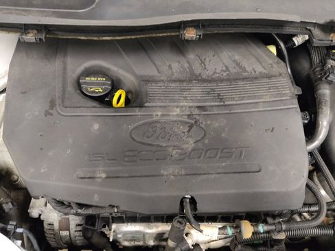 Used 2018 Ford Escape SEL image 30