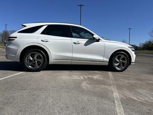 New 2026 Genesis GV70 2.5T Advanced image 8