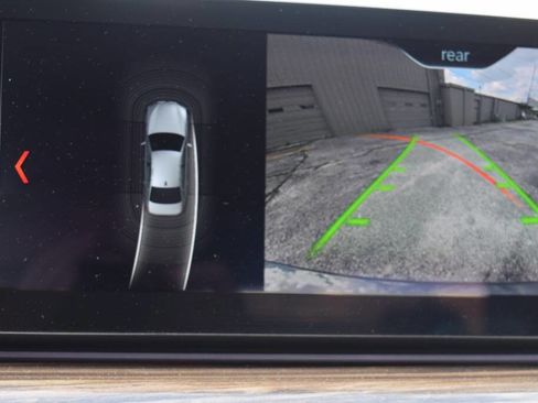 Used 2017 BMW 530i xDrive image 32