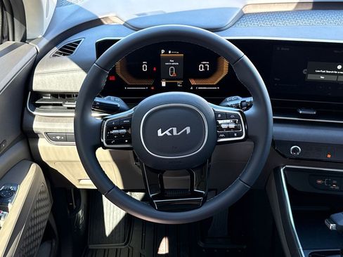 New 2026 Kia Carnival EX FWD image 22