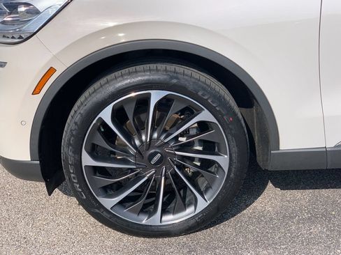 Used 2022 Lincoln Aviator Reserve w/ Equipment Group 201A AWD/4WD image 32