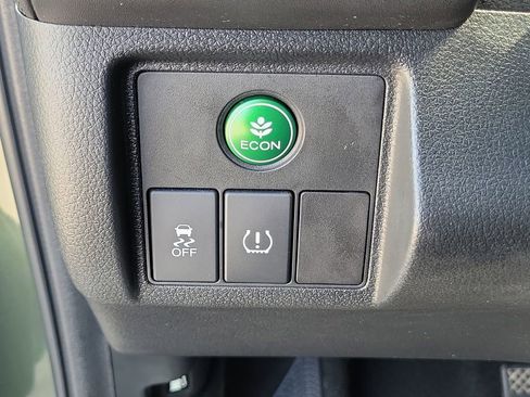 Used 2017 Honda HR-V EX image 25