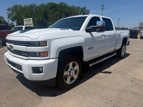 Used 2019 Chevrolet Silverado 2500 LT w/ Custom Sport Edition AWD/4WD image 4