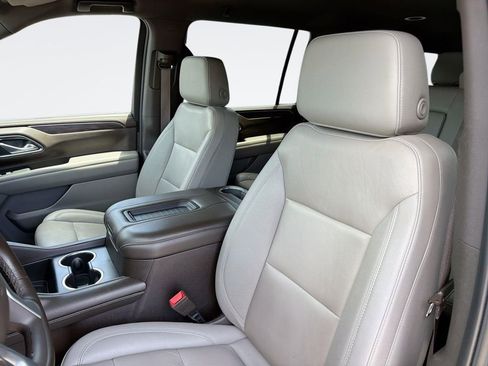 Used 2023 Chevrolet Suburban LT AWD/4WD image 23