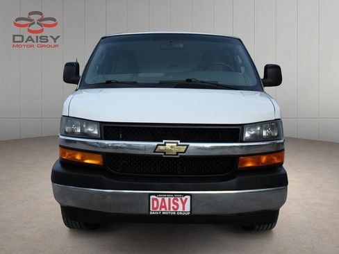 Used 2019 Chevrolet Express 3500 w/ Power Convenience Package image 2