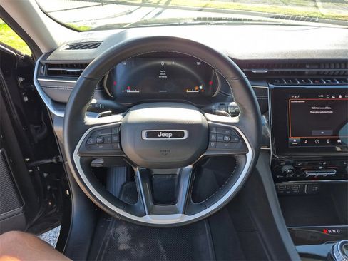 Used 2022 Jeep Grand Cherokee L Laredo w/ Luxury Tech Group I image 54