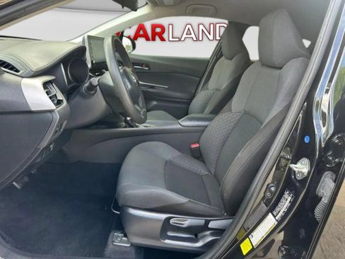 Used 2021 Toyota C-HR LE FWD image 14