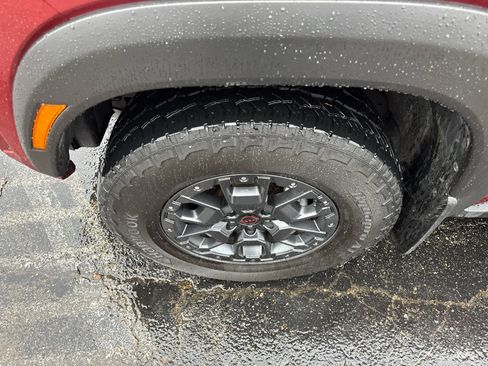 Used 2023 Nissan Frontier PRO-4X w/ Pro-4X Premium Package image 2