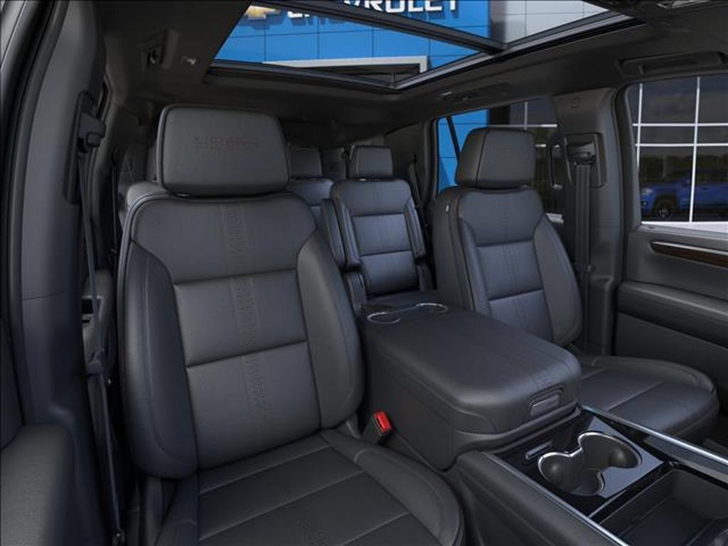 New 2026 Chevrolet Tahoe High Country w/ LPO, Illumination Package AWD/4WD image 16