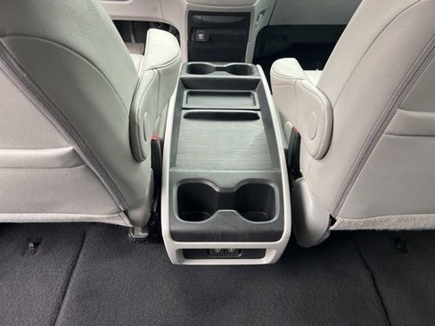 Used 2019 Honda Odyssey EX-L image 16