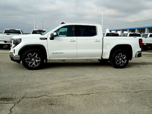 Used 2024 GMC Sierra 1500 SLE image 6