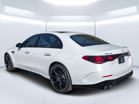 New 2026 Mercedes-Benz E 53 AMG e 4MATIC Sedan image 8