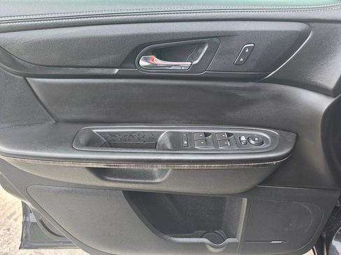 Used 2015 GMC Acadia SLT w/ Premium Edition FWD image 18