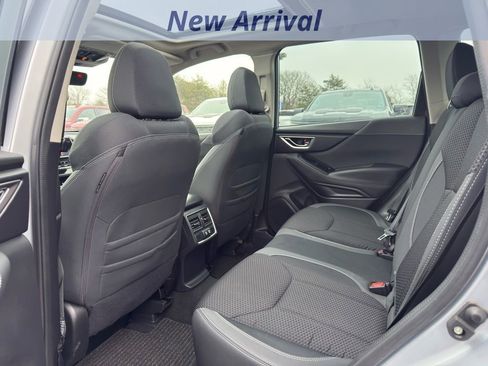 Used 2023 Subaru Forester Premium image 7