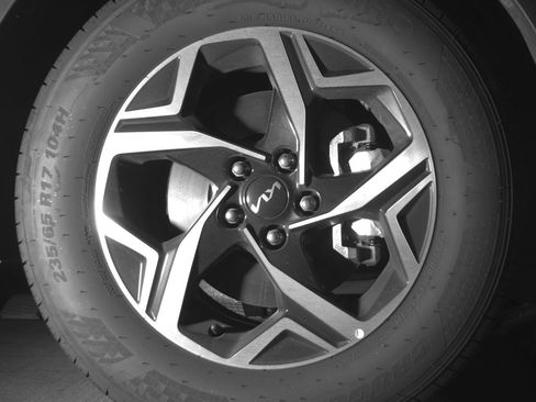 Used 2025 Kia Sportage LX image 13