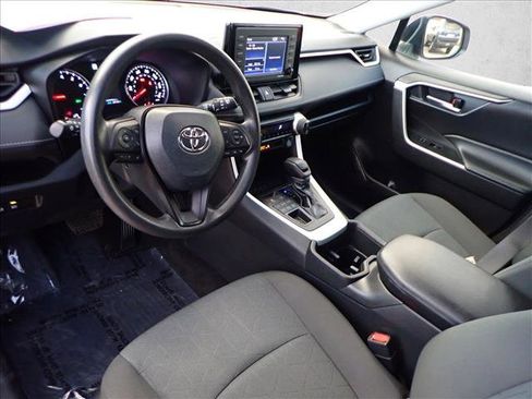 Used 2022 Toyota RAV4 XLE image 10