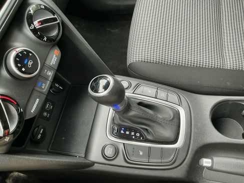 Used 2018 Hyundai Kona SEL AWD/4WD image 27