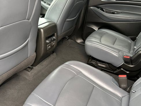 Used 2024 Buick Enclave Premium image 14