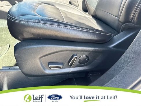 Used 2018 Ford Explorer Limited image 18