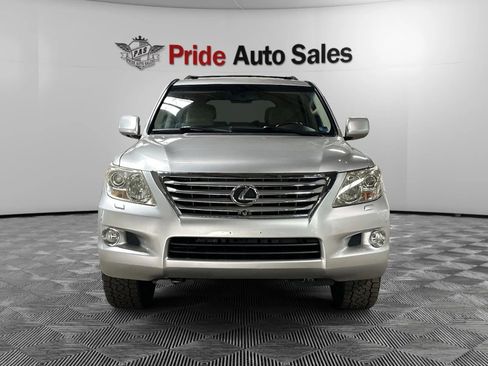 Used 2011 Lexus LX 570 4WD w/ Luxury Pkg image 2