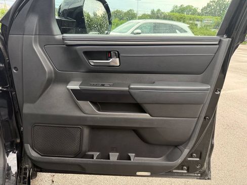 Used 2024 Toyota Sequoia Platinum AWD/4WD image 17