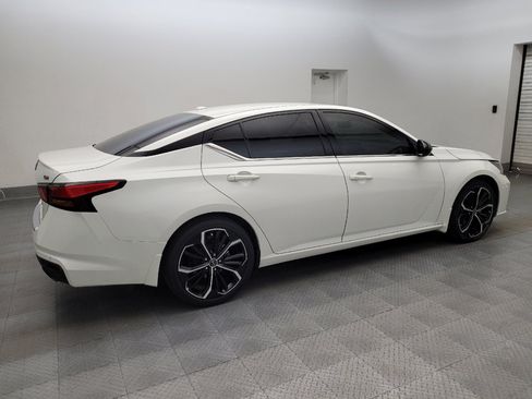 Used 2023 Nissan Altima 2.5 SR FWD image 10