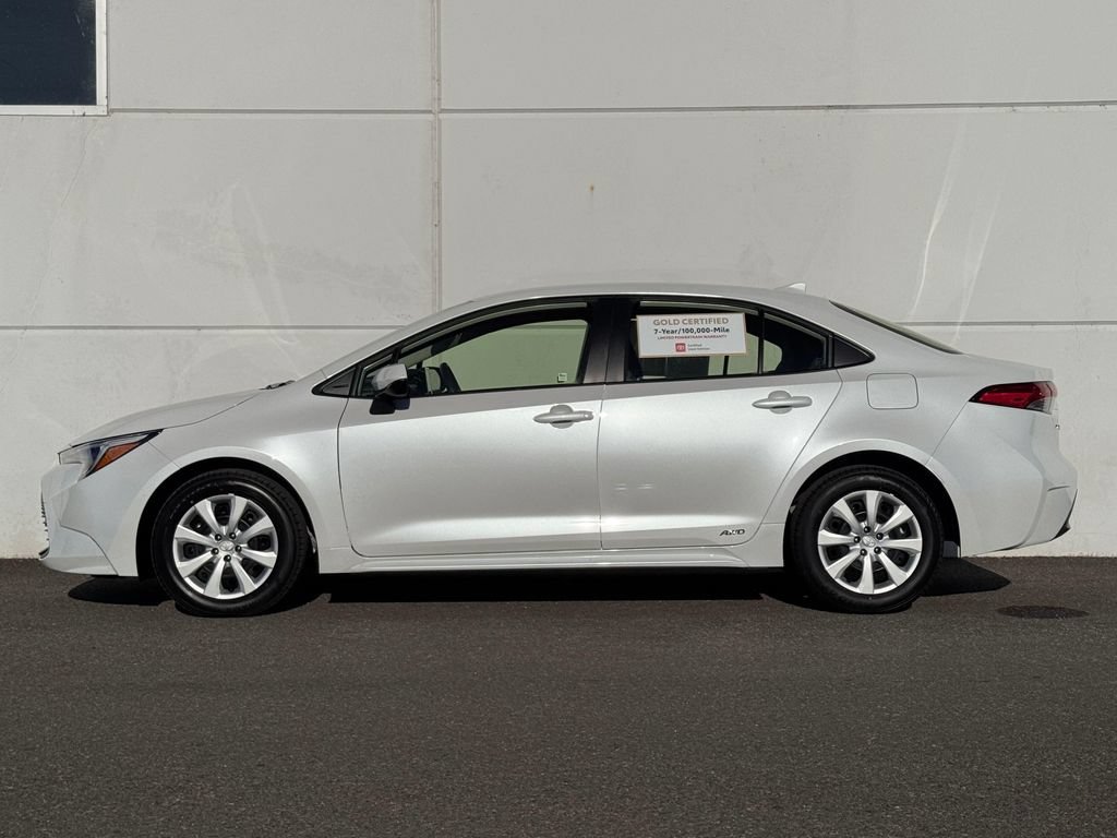 Certified 2026 Toyota Corolla LE AWD/4WD image 4
