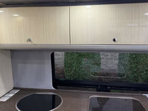 Used 2012 Mercedes-Benz Sprinter 3500 image 36