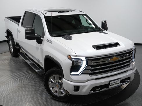 Used 2025 Chevrolet Silverado 2500 High Country w/ High Country Premium Package image 47
