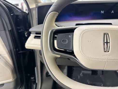 New 2026 Lincoln Nautilus Premier image 14