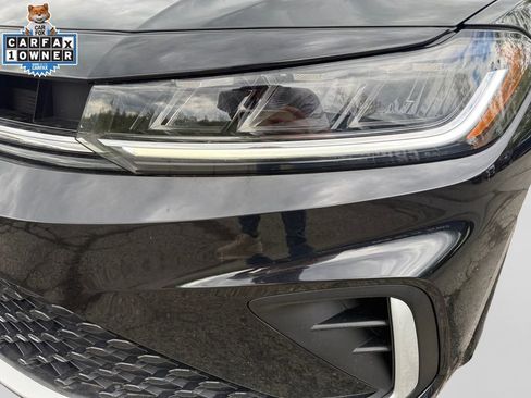 Used 2025 Volkswagen Jetta SE FWD image 22