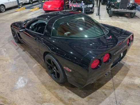 Used 1999 Chevrolet Corvette Coupe w/ Memory Pkg image 16